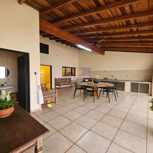 Casa código CI-200 no bairro Centro - Mirassol
