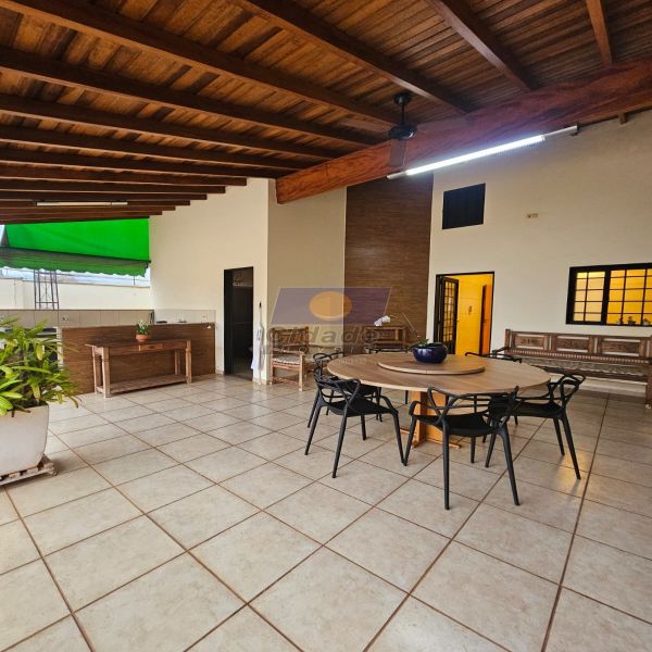 Casa código CI-200 no bairro Centro - Mirassol