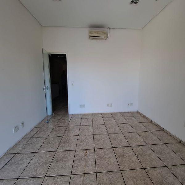 Salão Comercial código CI-86 no bairro Vila Santa Cruz - São José do Rio Preto