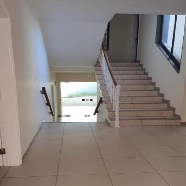 Sobrado código M-102 no bairro Vila Santa Cruz - São José do Rio Preto
