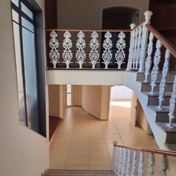 Sobrado código M-102 no bairro Vila Santa Cruz - São José do Rio Preto